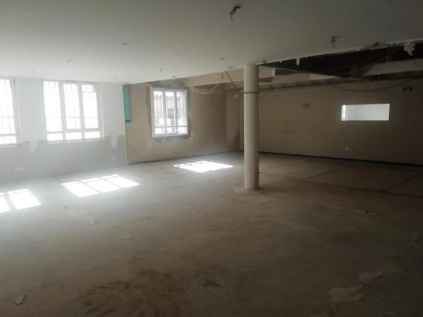 Local/bureau ou commerce à vendre DRAGUIGNAN (83)  320.000 €