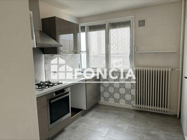 Location Appartement 4 pièces 72.82 m² - 110 AVENUE MARCEL CACHIN Saint Martin D'heres 38400