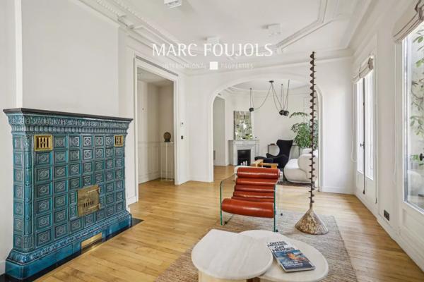 Paris Ier Victoires / Louvre : appartement d’angle rénové meuble 95 m²