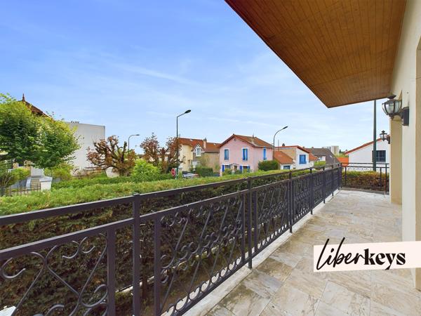 Très grande maison aux opportunités uniques au cœur de Bagneux