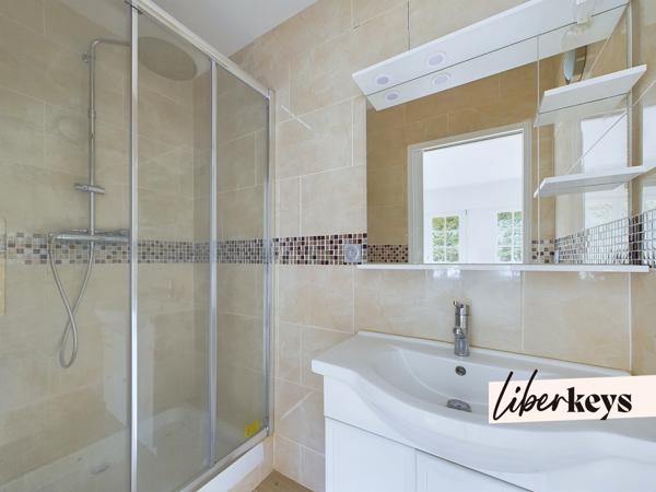 Très grande maison aux opportunités uniques au cœur de Bagneux