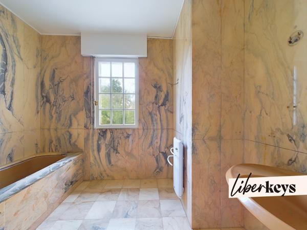 Très grande maison aux opportunités uniques au cœur de Bagneux