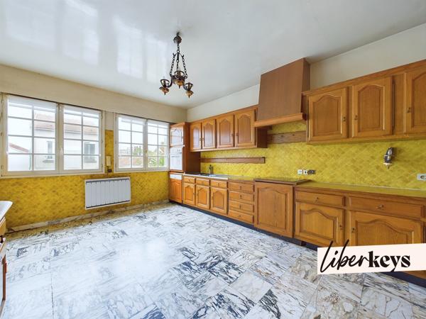 Très grande maison aux opportunités uniques au cœur de Bagneux