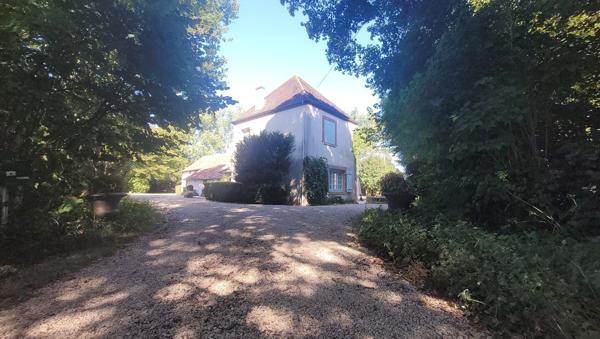 VENTE EN TOUTE DISCRETION Belle propriété 271m² + dép 81m² / 3539 m²