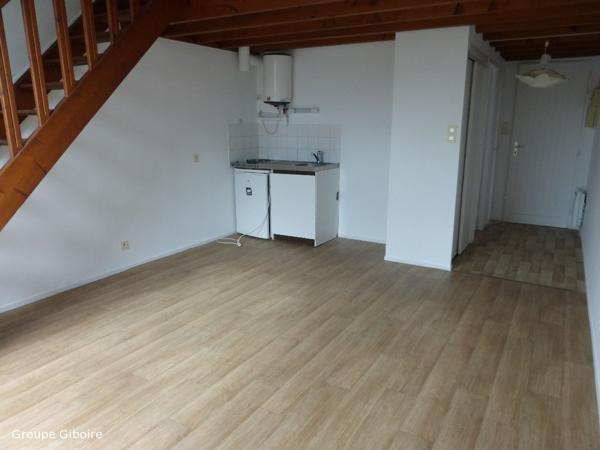 Appartement T1 à louer - 32 m² (réf : 547041)