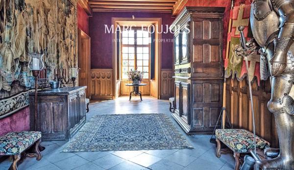 SOLOGNE – château en parfait état, parc 18 HA – 1h45 de Paris