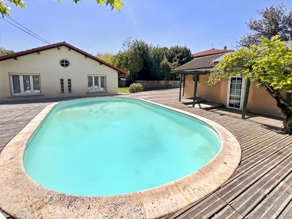 Maison plain pied  6 pièces à  Bordeaux- Caudéran
