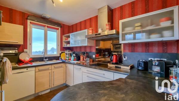 Maison 4 pièces de 153 m² à Baraqueville (12160)