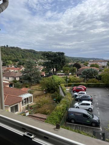 Appartement
         4 pièces
        - 87 m² Exclusivité 279 500 € *