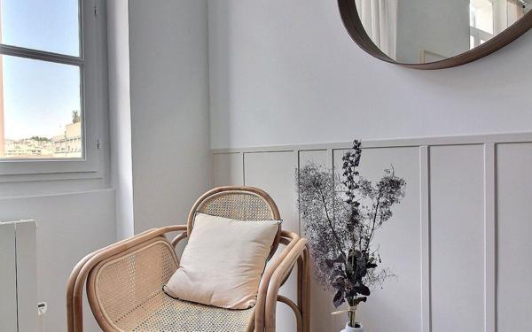 Appartement à vendre    2 pièces •  Marseille 7