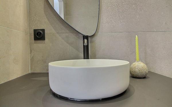 Appartement à vendre    2 pièces •  Marseille 7