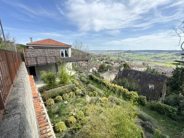 Ensemble Immobilier dans l'un des plus beaux villages de France Penne-d'Agenais (47140)