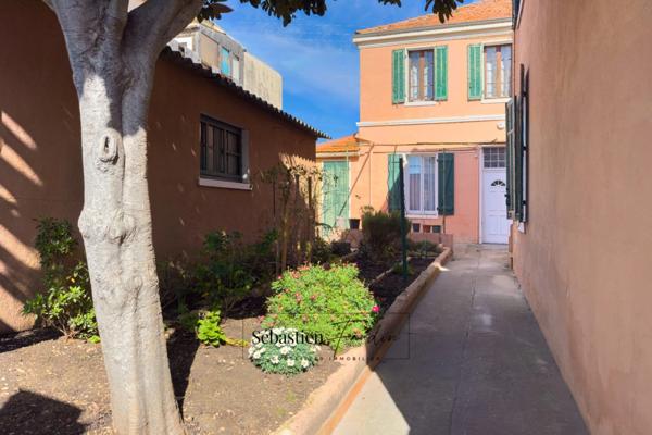 Local/bureau Bail à céder TOULON (83) - Toulon Ouest – Droit au bail tous commerces – Emplacement visible – Loyer très attractif