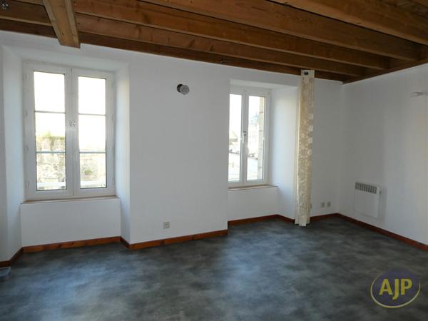 Location appartement Serent : 600 € - AJP Immobilier Plumelec