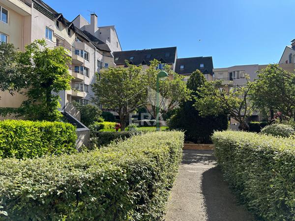 Appartement Creteil 2 pièce(s) de 51.26 avec balcon / terrasse et place de parking