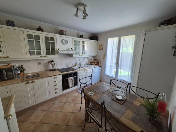 Maison Fourqueux 7 pièce(s) 840 000 € **  - Référence  18484