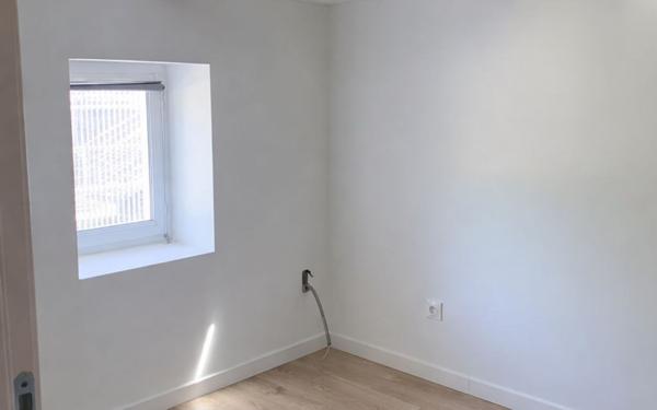 Appartement à vendre    3 pièces •  Sérézin-du-Rhône