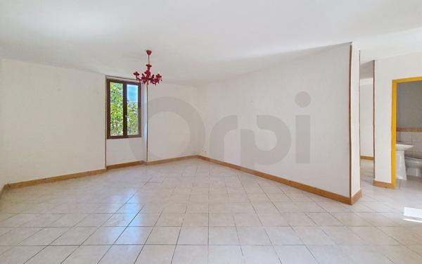 Maison à vendre    7 pièces •  Terrasson-Lavilledieu