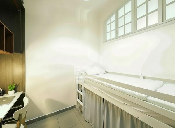 EXCLUSIVITÉ  MARSEILLE 1er  PLACE ESTIENNE D'ORVES - T2 bis 51m²