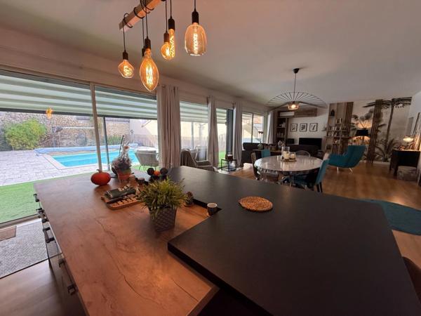 Maison à vendre 6 pièces ANGOULEME centre 3 chambres, bureau, jardin, garage, piscine