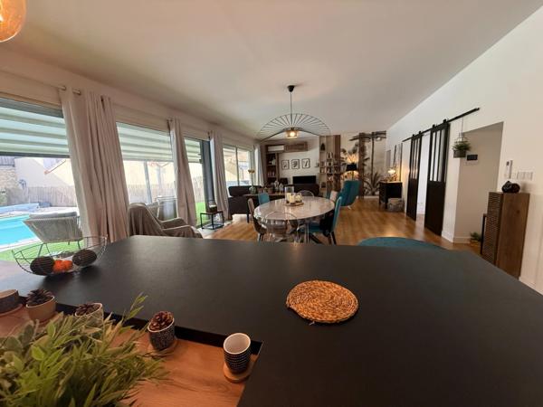 Maison à vendre 6 pièces ANGOULEME centre 3 chambres, bureau, jardin, garage, piscine