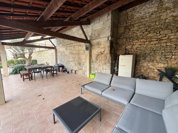 Maison à vendre 6 pièces ANGOULEME centre 3 chambres, bureau, jardin, garage, piscine