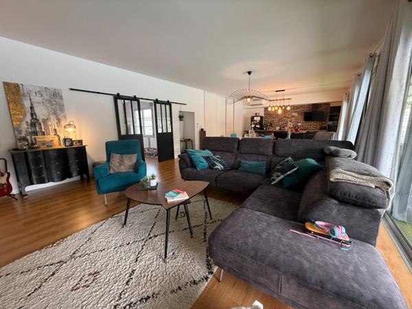 Maison à vendre 6 pièces ANGOULEME centre 3 chambres, bureau, jardin, garage, piscine