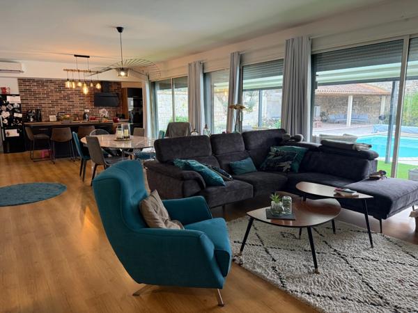 Maison à vendre 6 pièces ANGOULEME centre 3 chambres, bureau, jardin, garage, piscine