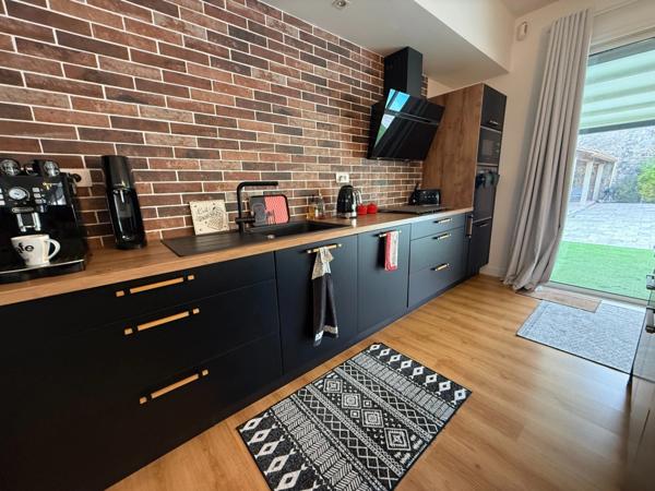 Maison à vendre 6 pièces ANGOULEME centre 3 chambres, bureau, jardin, garage, piscine