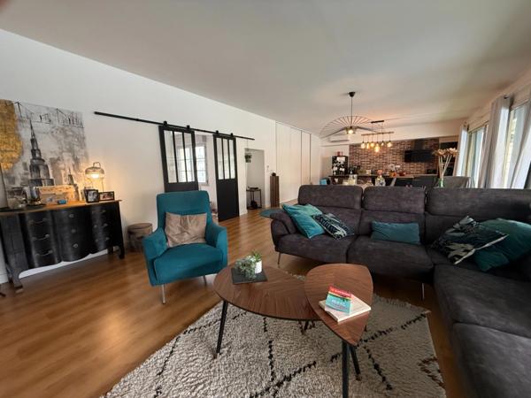 Maison à vendre 6 pièces ANGOULEME centre 3 chambres, bureau, jardin, garage, piscine