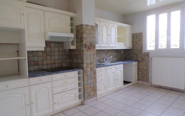 Maison à vendre    5 pièces •  Laon