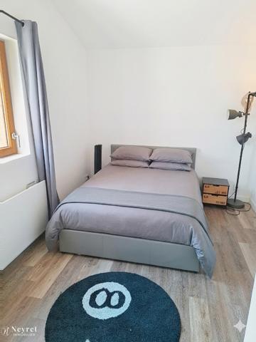 Corps de ferme rénové de 361,51 m² sur une parcelle de 956 m² dont 2 T2 apportant des revenus locatifs