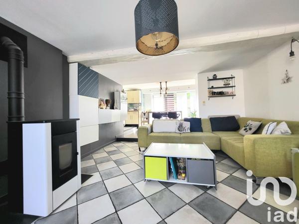 Maison 5 pièces de 96 m² à Sapogne-et-Feuchères (08160)