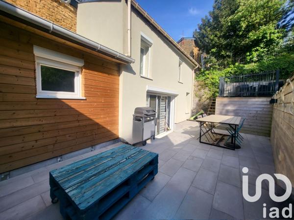 Maison 5 pièces de 96 m² à Sapogne-et-Feuchères (08160)