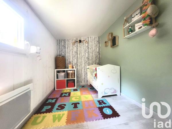 Maison 5 pièces de 96 m² à Sapogne-et-Feuchères (08160)