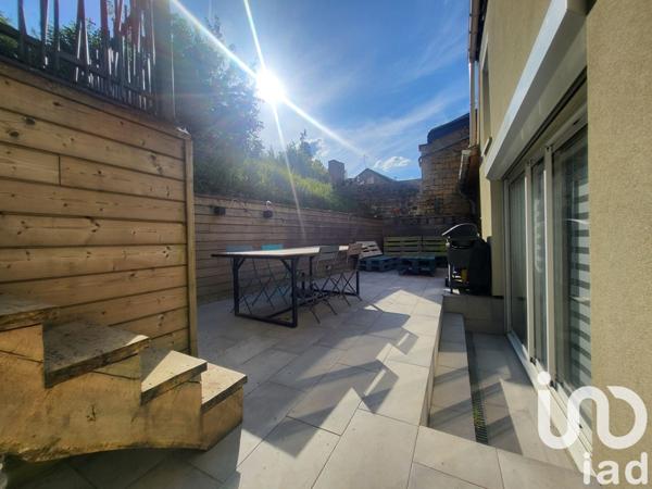 Maison 5 pièces de 96 m² à Sapogne-et-Feuchères (08160)