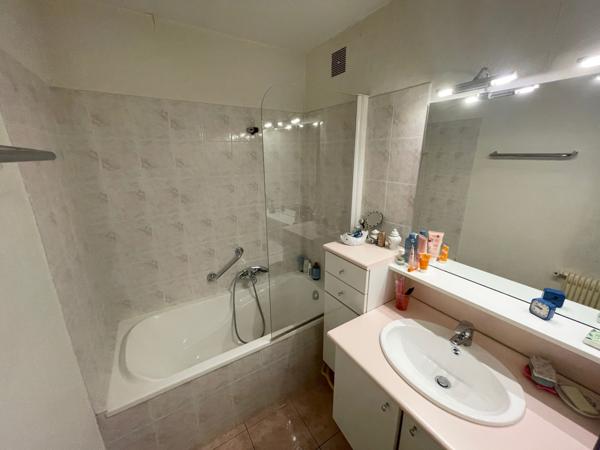 Appartement 3 pièce(s) 2 chambre(s) 70 m²