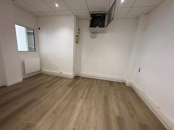 Siam proche gare/ Local commercial de 60m² , Brest