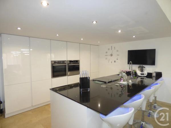 Maison à vendre  6 pièces - 226,45 m 2   ST MAXIMIN LA STE BAUME  - 83