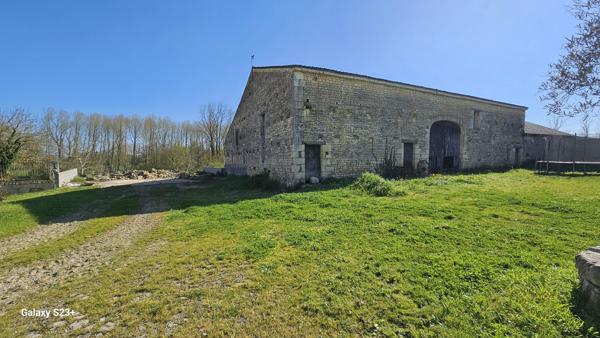 GRANGE A RENOVER