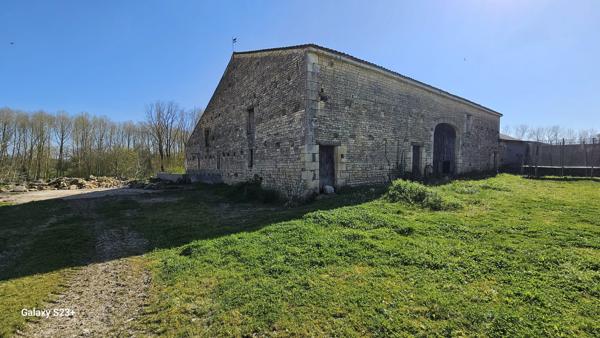 GRANGE A RENOVER