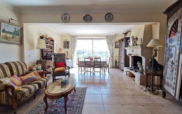 Maison à vendre    4 pièces • 126 m2 Mandres-les-Roses