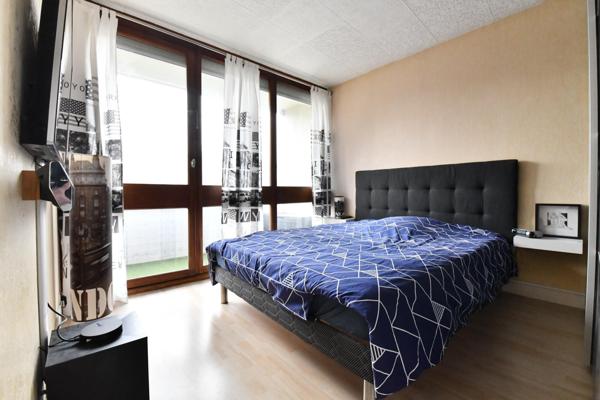 Magnifique appartement de trois pièces dans une résidence recherchée!