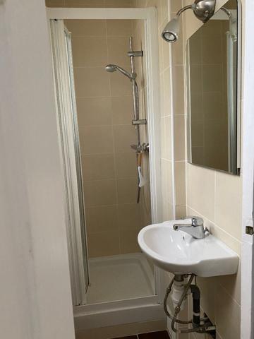 Appartement La Garenne Colombes 2 pièces 30 m2 Loyer 968.71 €/mois charges comprises **  - Référence  534CC
