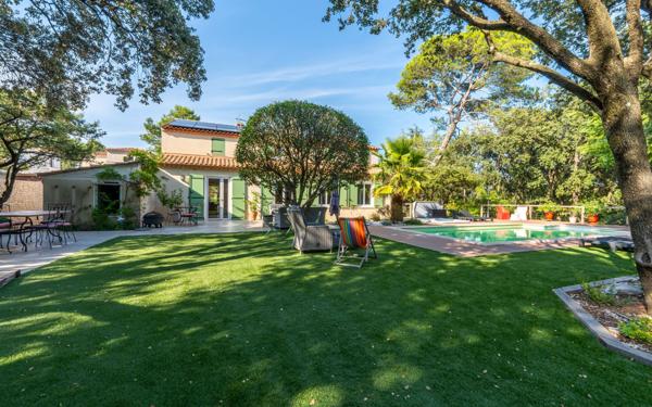 Maison à vendre    7 pièces •  Poulx