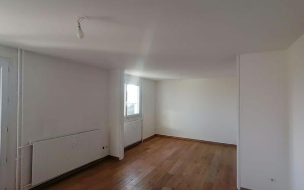 Appartement à louer    2 pièces • 62,66 m2 Compiègne