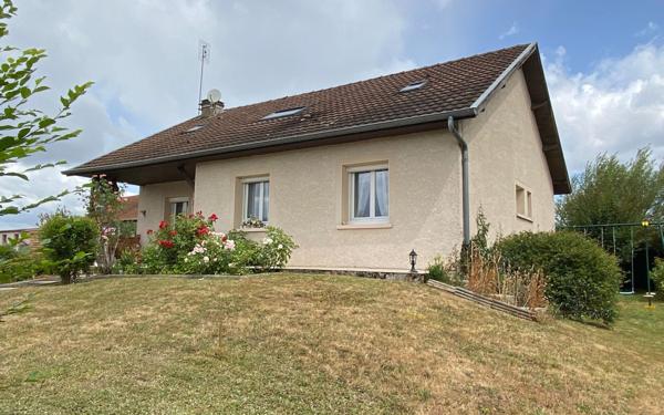 Maison à vendre    6 pièces •  Saint-Vallier