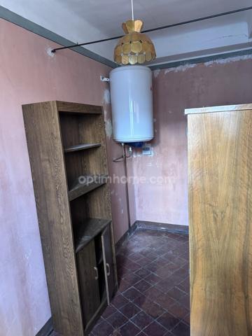 Maison de village à rénover – fort potentiel au cœur de Collobrières