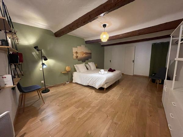 A LOUER -  AIX CENTRE VILLE - MAGNIFIQUE T2 MEUBLE