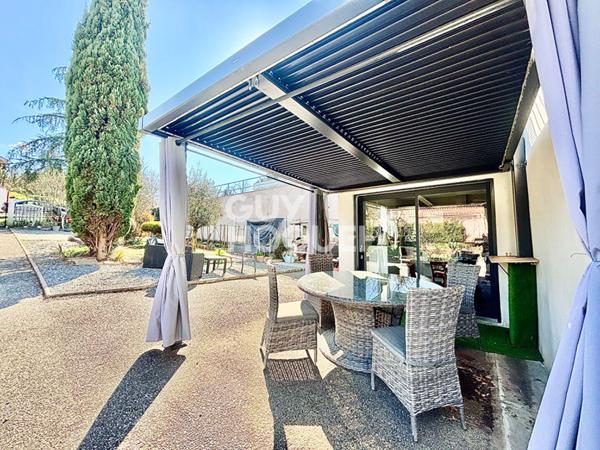 Maison moderne à vendre à Saint Fons - 5 pièces, 3 chambres